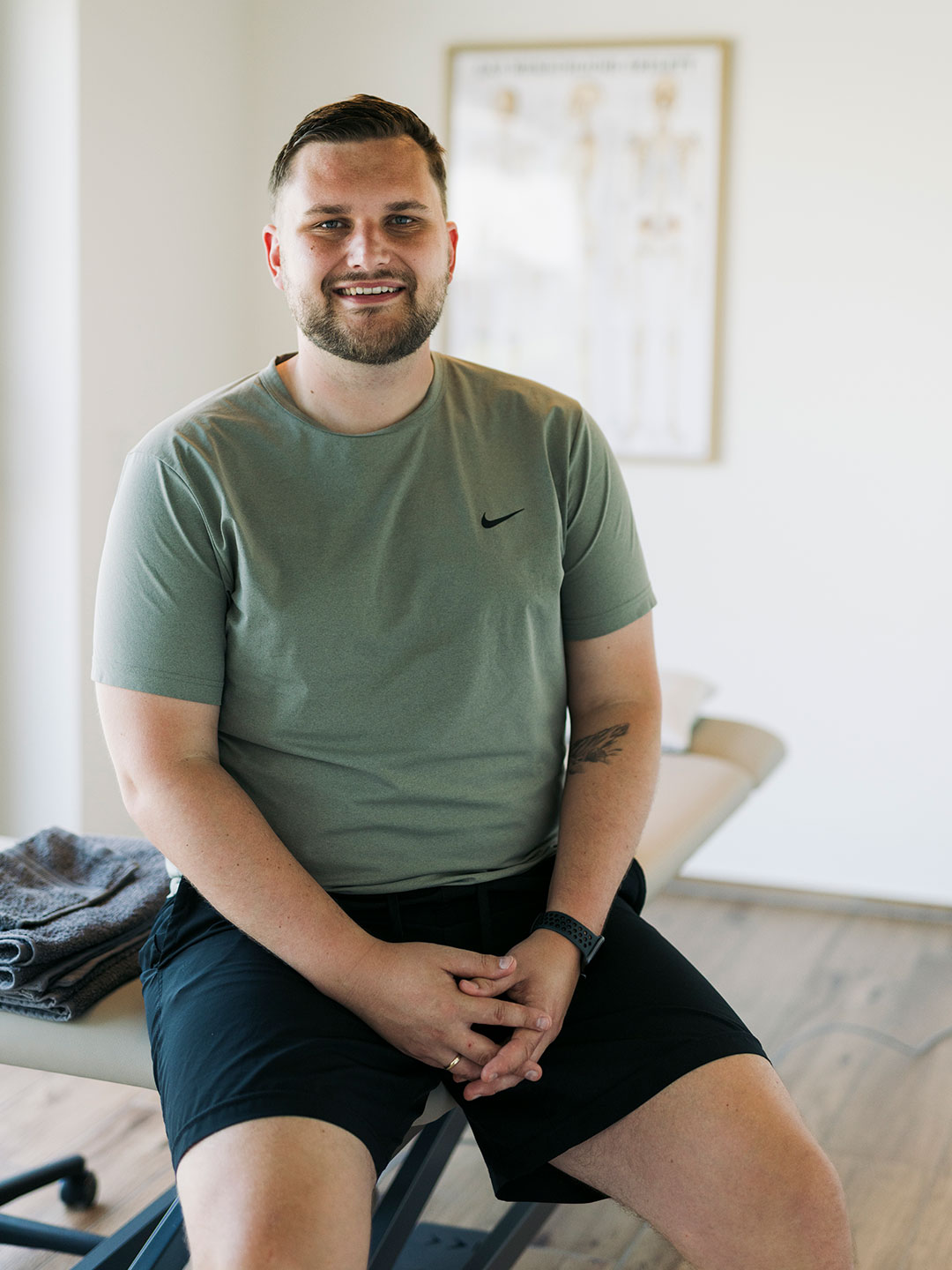 Physiotherapeut Adrian Moosbrugger im Portrait